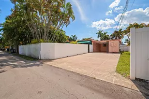 947 Lincoln St, Hollywood, FL 33019 - Photo 29