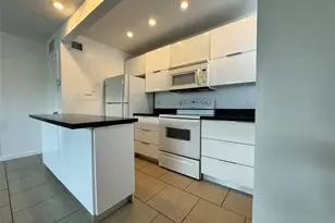 2830 NE 30th Pl, Fort Lauderdale, FL 33306 - Photo 5