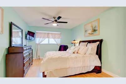 3150 Holiday Springs Boulevard #311, Margate, FL 33063 - Photo 13