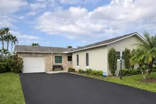 7203 Pine Manor Dr, Lake Worth, FL 33467 - Photo 1