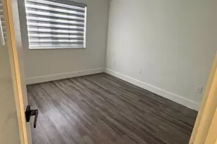 6953 W 36th Ave, Hialeah, FL 33018 - Photo 9