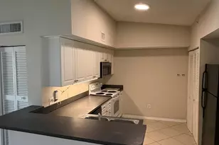 165 NW 96th Te, Pembroke Pines, FL 33024 - Photo 21