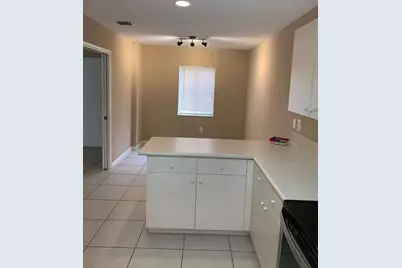 2400 NW 98th Lane, Sunrise, FL 33322 - Photo 11