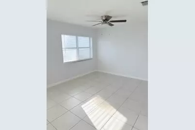 2400 NW 98th Lane, Sunrise, FL 33322 - Photo 5