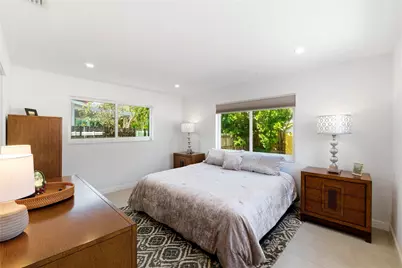 1741 NE 40th Street, Oakland Park, FL 33334 - Photo 13