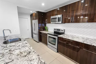 3056 Deer Creek Lake Shore Drive #3056, Deerfield Beach, FL 33442 - Photo 5