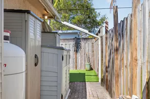 1383 NE 27th St, Pompano Beach, FL 33064 - Photo 51