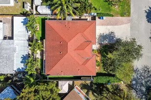 1383 NE 27th St, Pompano Beach, FL 33064 - Photo 11