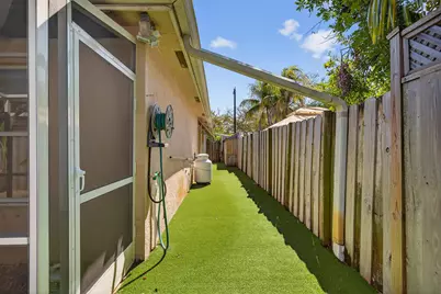 1383 NE 27th Street, Pompano Beach, FL 33064 - Photo 45