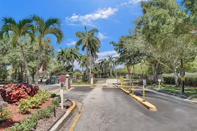 13829 NW 22nd Street, Sunrise, FL 33323 - Photo 3