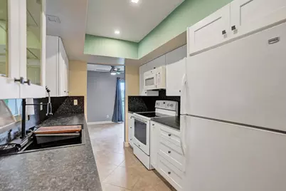 7018 NW 64th Street, Tamarac, FL 33321 - Photo 15