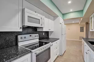 7018 NW 64th St, Tamarac, FL 33321 - Photo 13