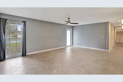 7018 NW 64th Street, Tamarac, FL 33321 - Photo 9