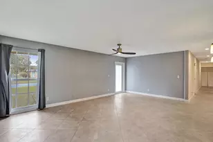 7018 NW 64th St, Tamarac, FL 33321 - Photo 9