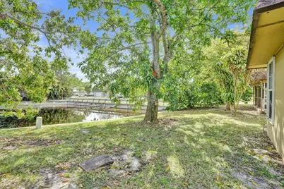 7018 NW 64th Street, Tamarac, FL 33321 - Photo 33