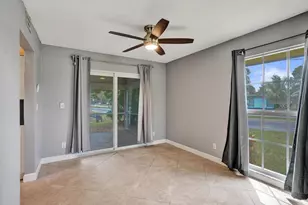 7018 NW 64th St, Tamarac, FL 33321 - Photo 7