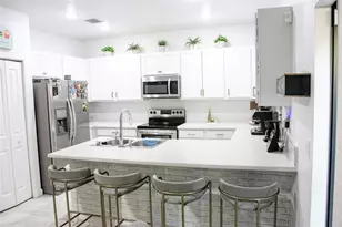 315 NE 208th Terrace, Miami, FL 33179 - Photo 5