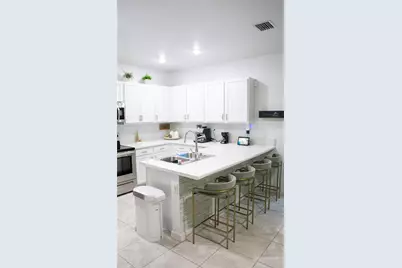 315 NE 208th Terrace, Miami, FL 33179 - Photo 5