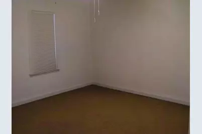 19112 W W Lake, Hialeah, FL 33015 - Photo 7