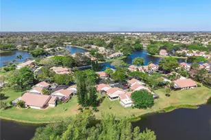 3042 Deer Creek Lake Shore Dr, Deerfield Beach, FL 33442 - Photo 43