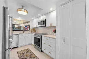 3042 Deer Creek Lake Shore Dr, Deerfield Beach, FL 33442 - Photo 15