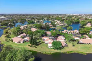 3042 Deer Creek Lake Shore Dr, Deerfield Beach, FL 33442 - Photo 43