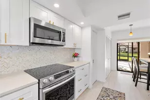 3042 Deer Creek Lake Shore Dr, Deerfield Beach, FL 33442 - Photo 15
