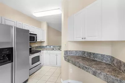 1992 Alamanda Way #1992, Riviera Beach, FL 33404 - Photo 5