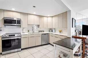 3000 Holiday Dr, Fort Lauderdale, FL 33316 - Photo 9