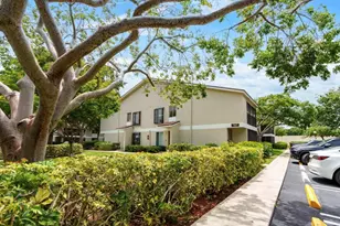 707 Gardens Dr, Pompano Beach, FL 33069 - Photo 1