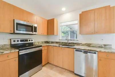 180 NW Friar Street, Port Saint Lucie, FL 34983 - Photo 17