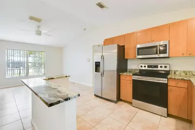 180 NW Friar Street, Port Saint Lucie, FL 34983 - Photo 15