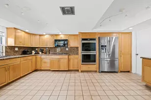 1031 NE 27th Ave, Pompano Beach, FL 33062 - Photo 13