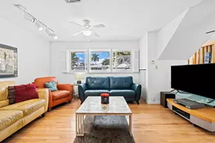 1031 NE 27th Ave, Pompano Beach, FL 33062 - Photo 11