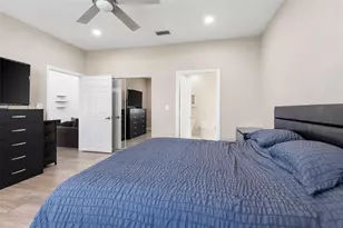 7551 S Aragon Blvd, Sunrise, FL 33313 - Photo 17