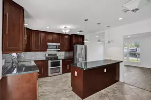 30 NE 139th St, North Miami, FL 33161 - Photo 19