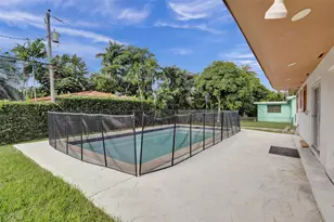 30 NE 139th St, North Miami, FL 33161 - Photo 63