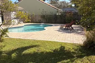 3610 Washington Ln, Hollywood, FL 33026 - Photo 15