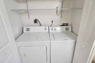 2961 NE 185th St, Miami, FL 33180 - Photo 15