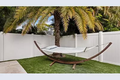 817 SE 13th Court, Deerfield Beach, FL 33441 - Photo 11