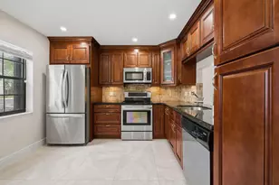 454 Westree Ln, Plantation, FL 33324 - Photo 3