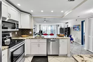 605 Oaks Dr, Pompano Beach, FL 33069 - Photo 5