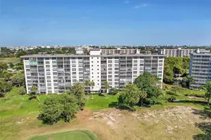 605 Oaks Dr, Pompano Beach, FL 33069 - Photo 37