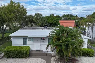 211 SW 2nd Ct, Pompano Beach, FL 33060 - Photo 3