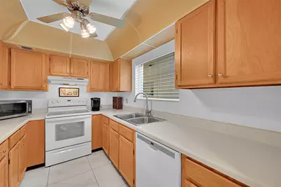 111 Deer Creek Boulevard #108, Deerfield Beach, FL 33442 - Photo 3