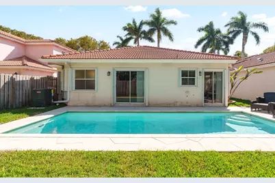 4755 NW 7th Manor, Pompano Beach, FL 33063 - Photo 3