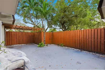 9142 SW 23rd Street #D, Davie, FL 33324 - Photo 7