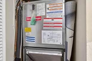 8225 NW 191st St, Hialeah, FL 33015 - Photo 29