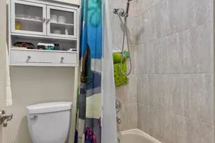 8225 NW 191st St, Hialeah, FL 33015 - Photo 23