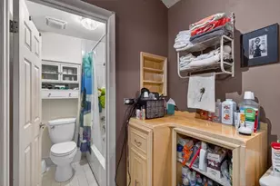 8225 NW 191st St, Hialeah, FL 33015 - Photo 15